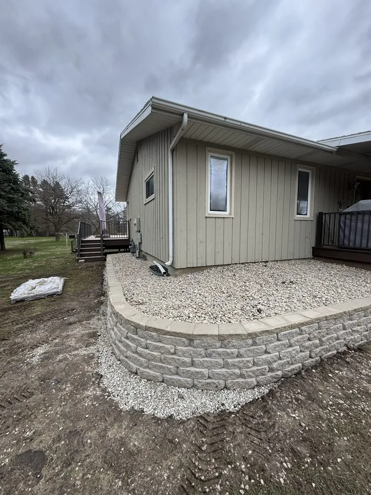 Local landscaping services experts serving Elkhorn, WI - EPL Landscaping