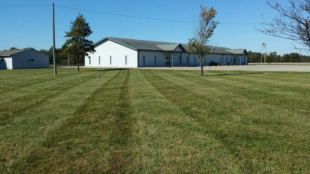 Top-rated landscaping services for beautiful yards in Fairfield, IL by EPM Lawn Care Dewey Eckleberry