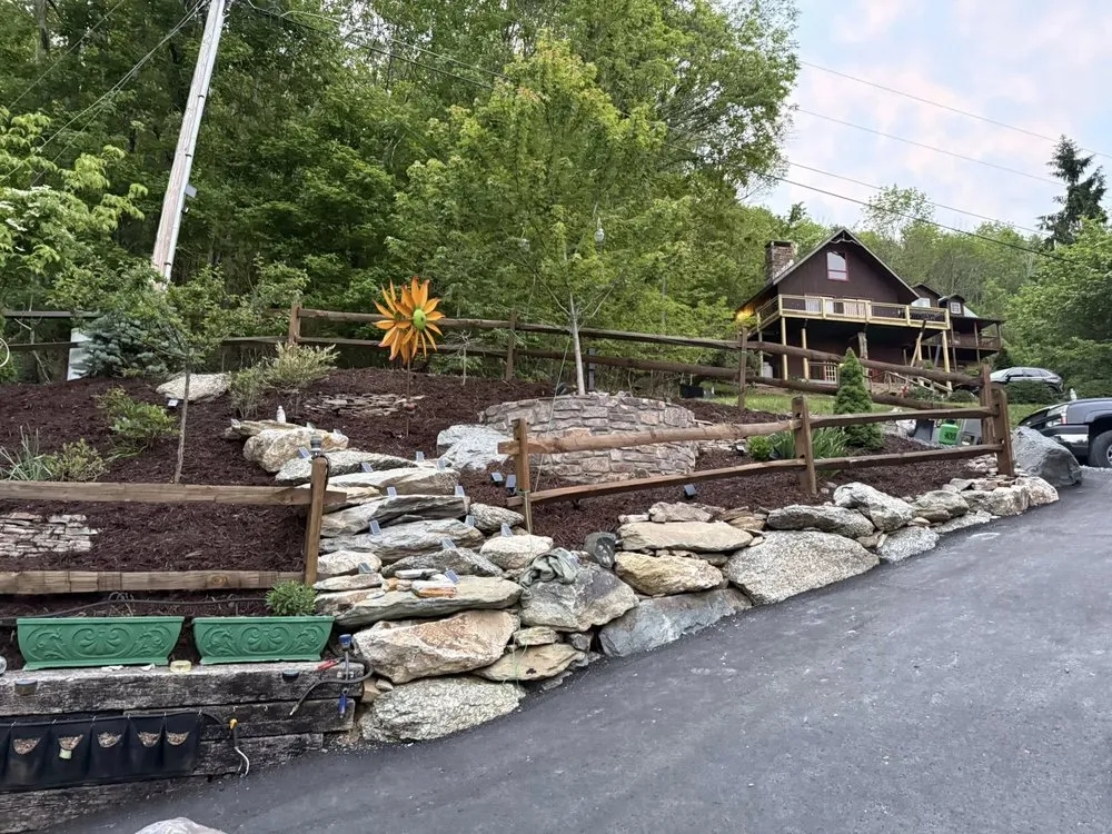 Reliable yard maintenance in Newland, NC - EP’s Mowing