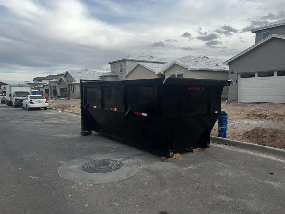 Professional yard cleanup service for year-round maintenance in Horizon City, TX by EPTX Construction