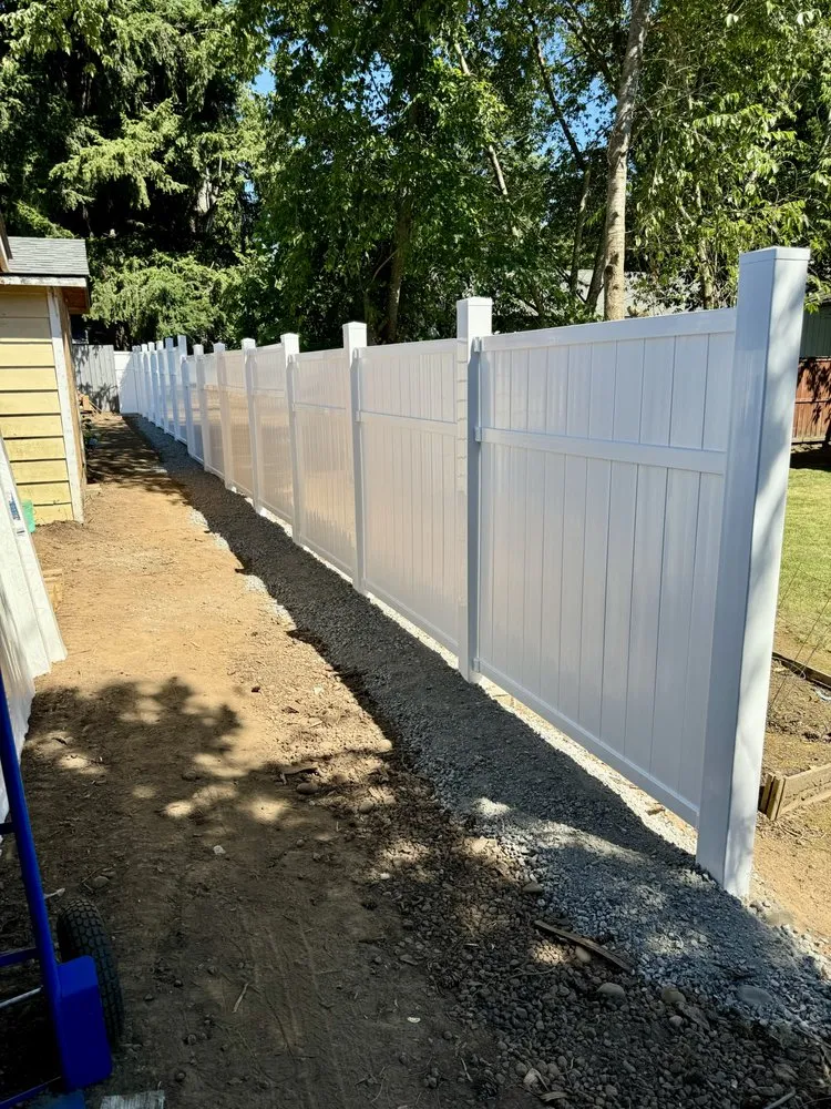 Reliable yard cleanup service experts serving Portland, OR - ER BLINI Landscaping