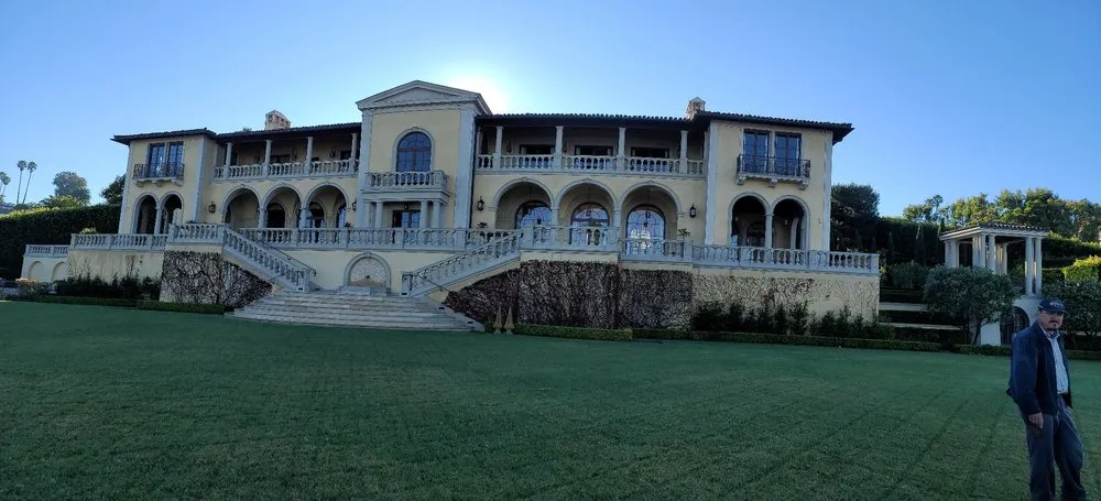 Professional lawn mowing service for residential properties across Inglewood, CA - ER Landscape & Maintenance