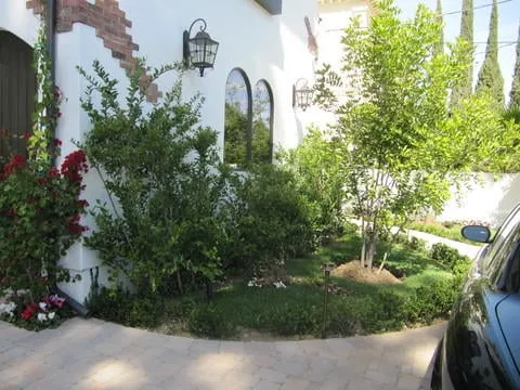 Top-rated lawn mowing service in Inglewood, CA by ER Landscape & Maintenance