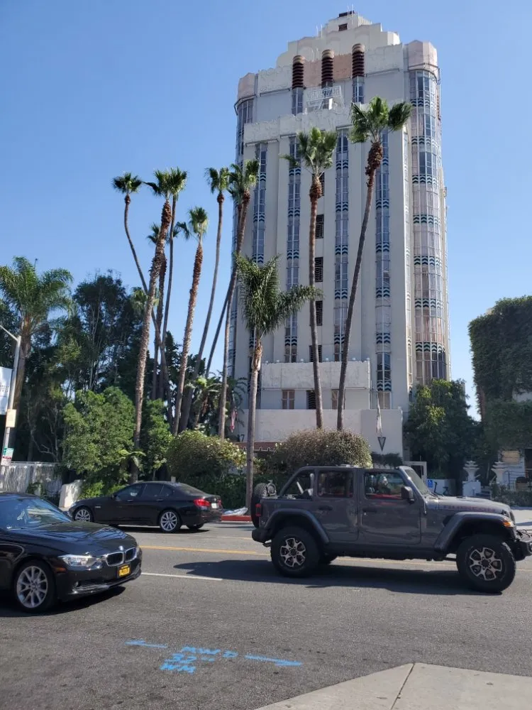 Professional landscape design for year-round maintenance in Inglewood, CA by ER Landscape & Maintenance