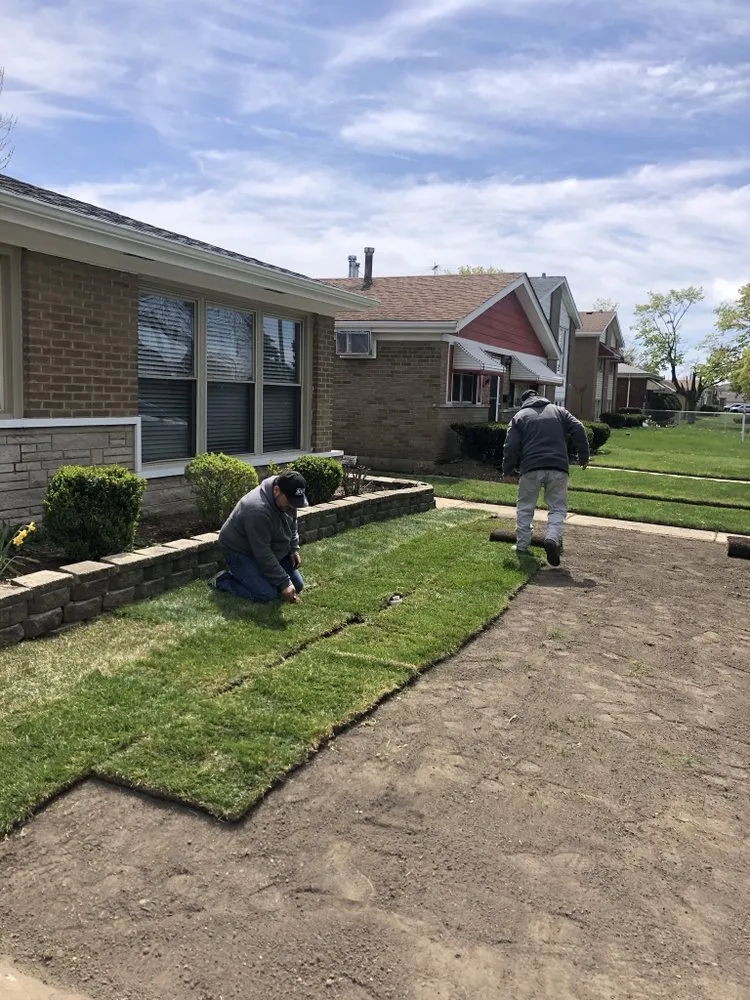 Top-rated landscaping services with custom design across Chicago, IL - E&R Lawncare & Plantscapes