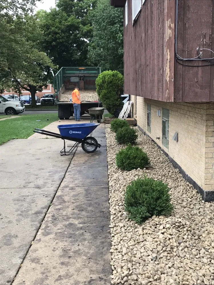 Expert yard maintenance near you across Chicago, IL - E&R Lawncare & Plantscapes