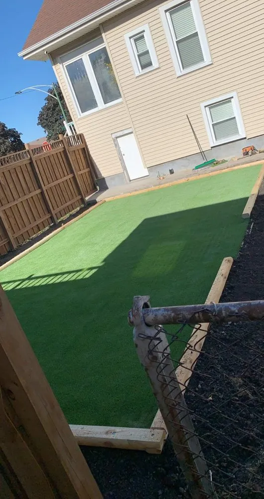 Professional outdoor landscaping in Chicago, IL - E&R Lawncare & Plantscapes