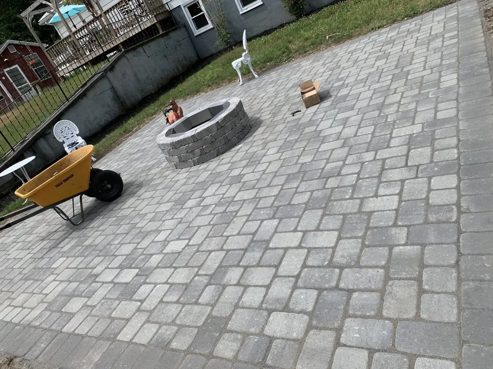 Trusted outdoor landscaping in Marlborough, MA - E&R Professional services