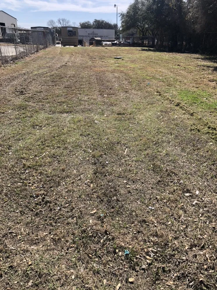 Local garden landscaping experts serving San Antonio, TX - Eric & Eric Lawn Service