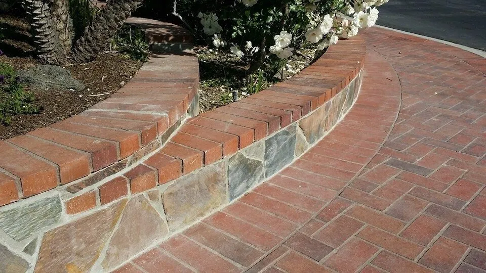 Affordable lawn mowing service for residential properties across Orange, CA - Eric Construction