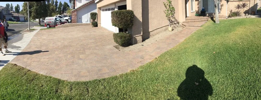 Trusted lawn mowing service experts serving Orange, CA - Eric Construction