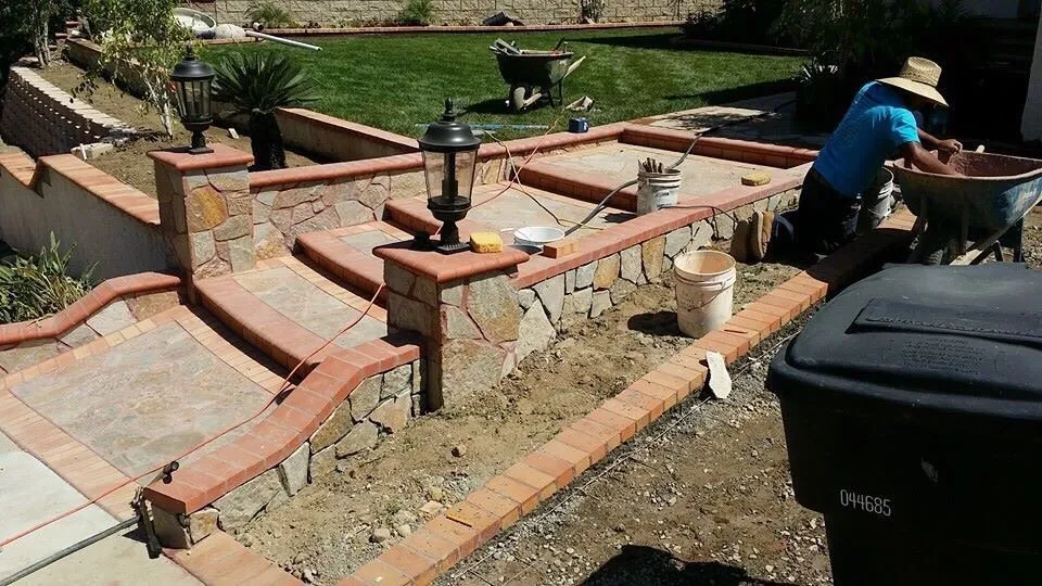 Affordable lawn mowing service in Orange, CA - Eric Construction