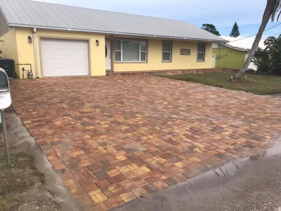 Professional lawn mowing service near you in Holly Hill, FL by Eric Lund's Landscaping