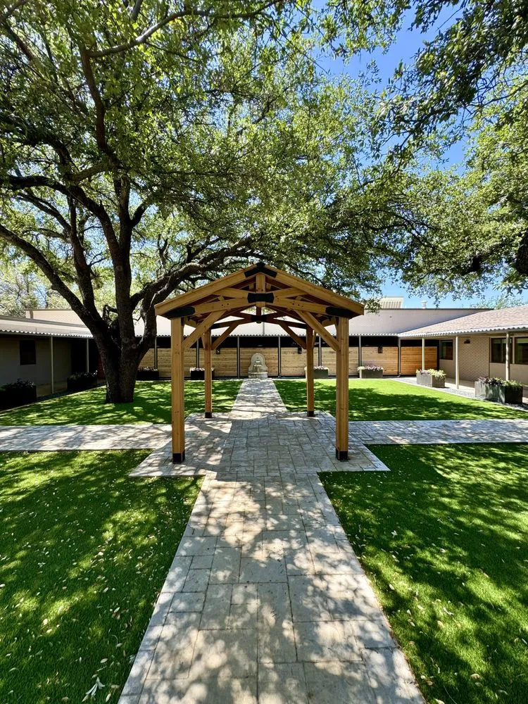 Custom lawn mowing service in Abilene, TX by Eric The Great Landscaping