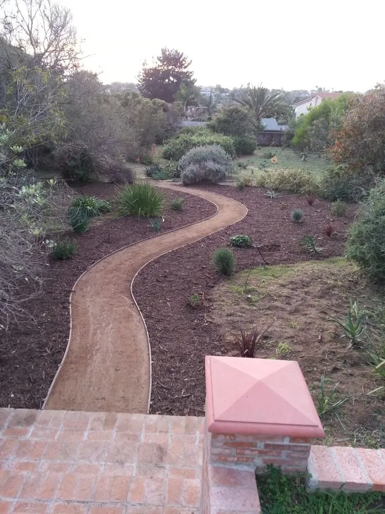 Professional landscaping services for beautiful yards across Cardiff, CA - Eric Thomas Landscaping