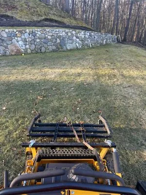 Erick Landscaping Logo