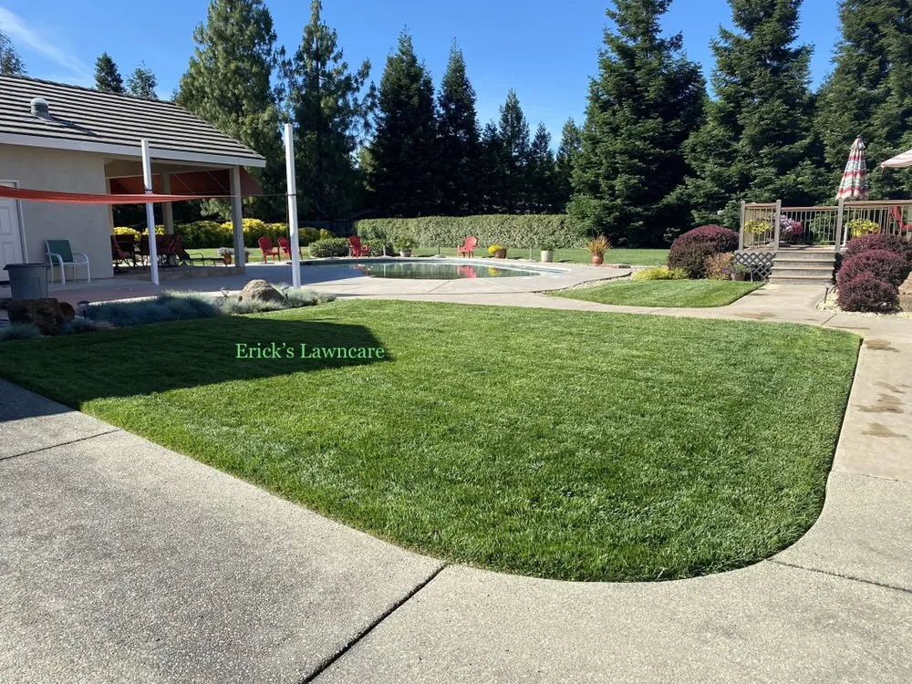 Expert garden landscaping near you in Elk Grove, CA by Erick's lawncare