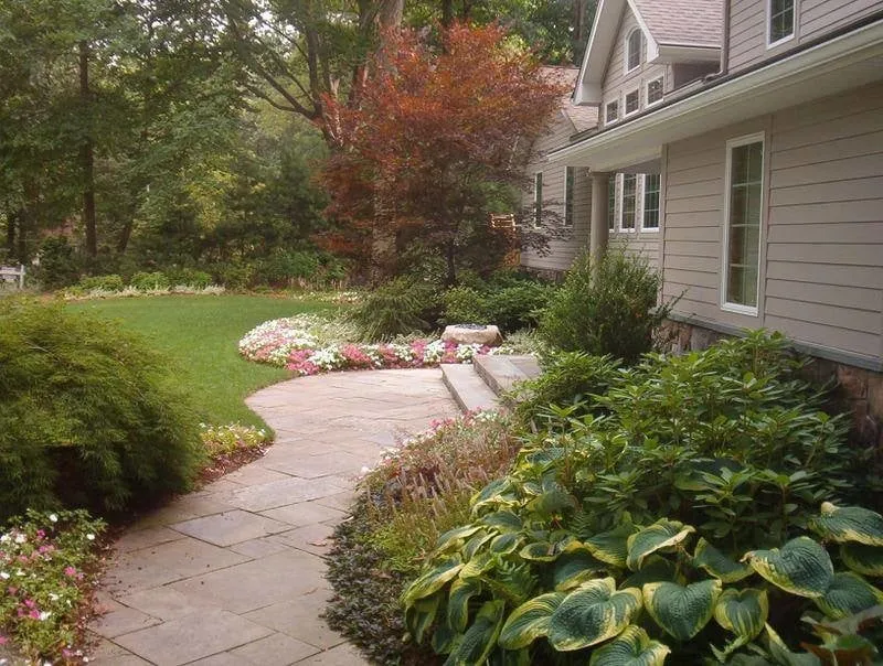 Local garden landscaping for residential properties across Crawfordville, FL - Eric's Clean Cut Services