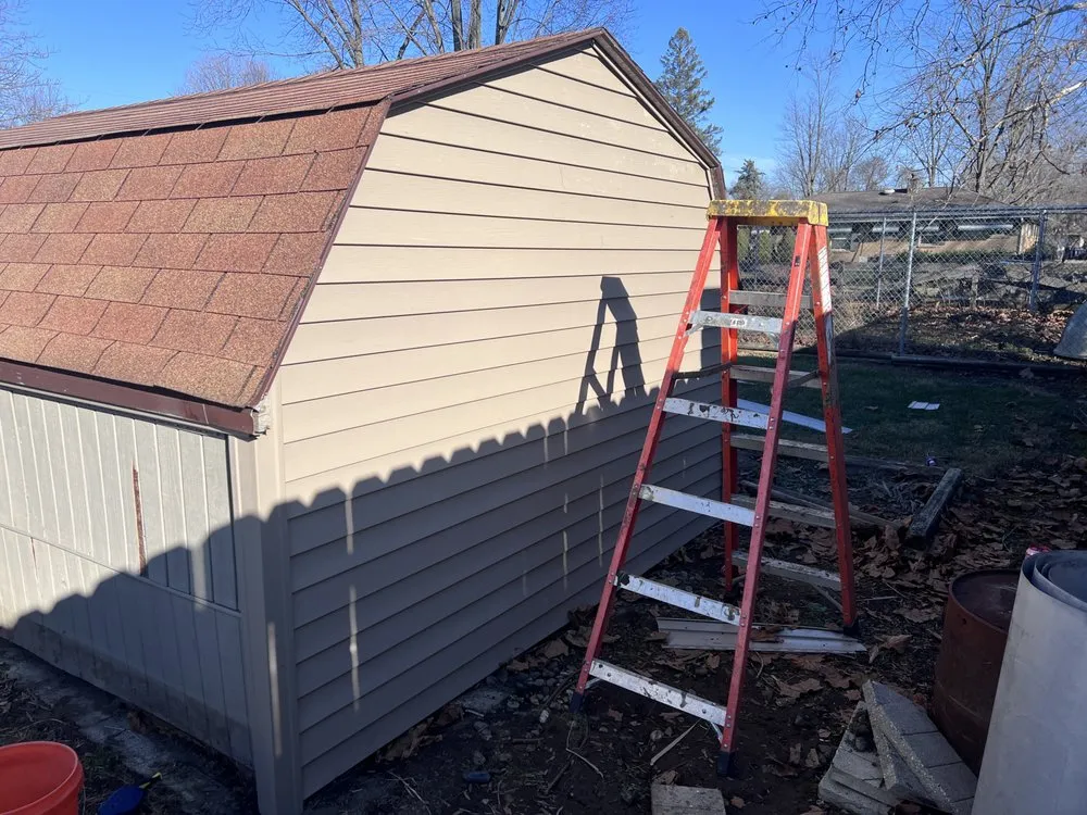 Top-rated lawn care service for residential properties in Milford, IN by Eric's Home Repair & Landscaping