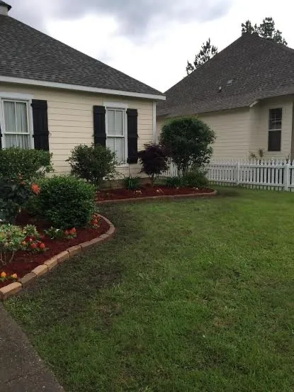 Affordable lawn care service in Dayton, TX - erics landscaping