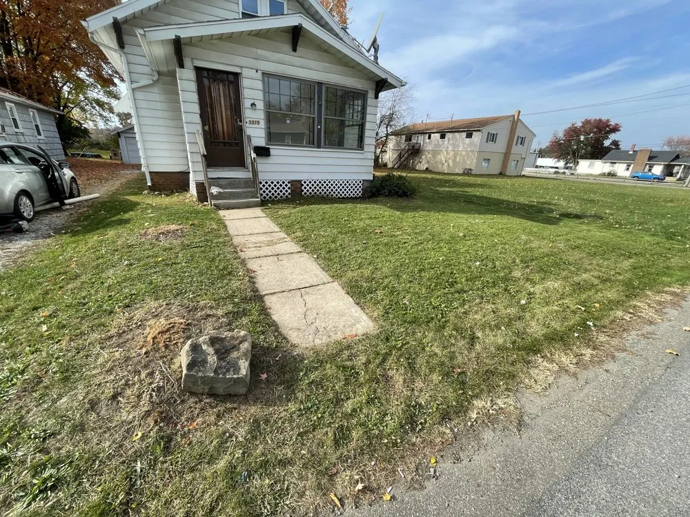 Affordable yard cleanup service in Canton, OH by Eric's Lawn and Landscaping