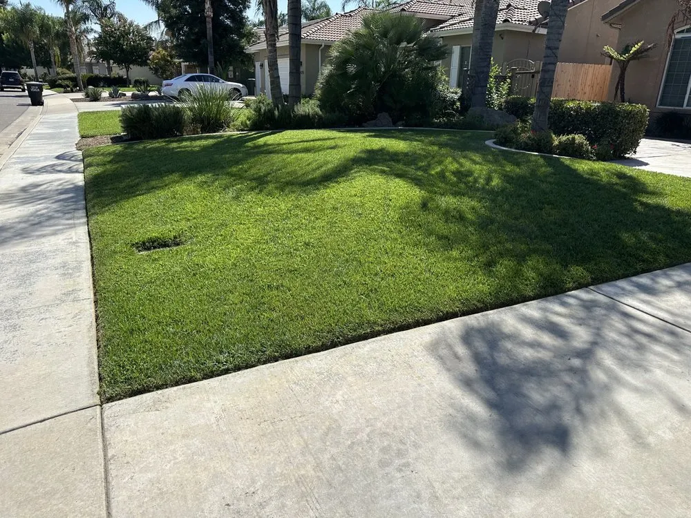 Custom garden landscaping in Visalia, CA by Eric’s Lawn Care