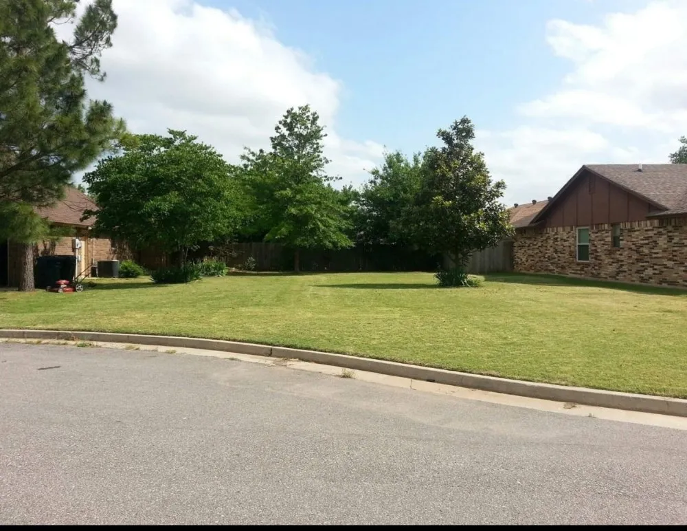 Affordable residential landscaping for homes in Yukon, OK by Eric's Lawn Care