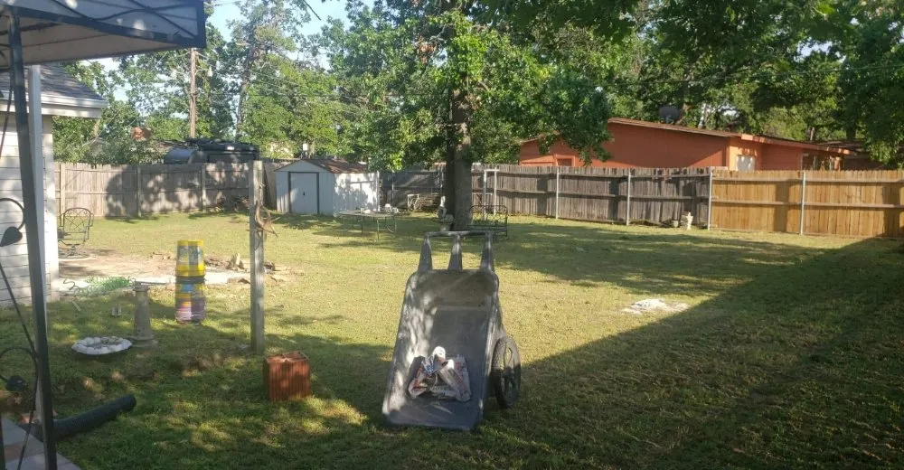 Top-rated outdoor landscaping in Yukon, OK by Eric's Lawn Care