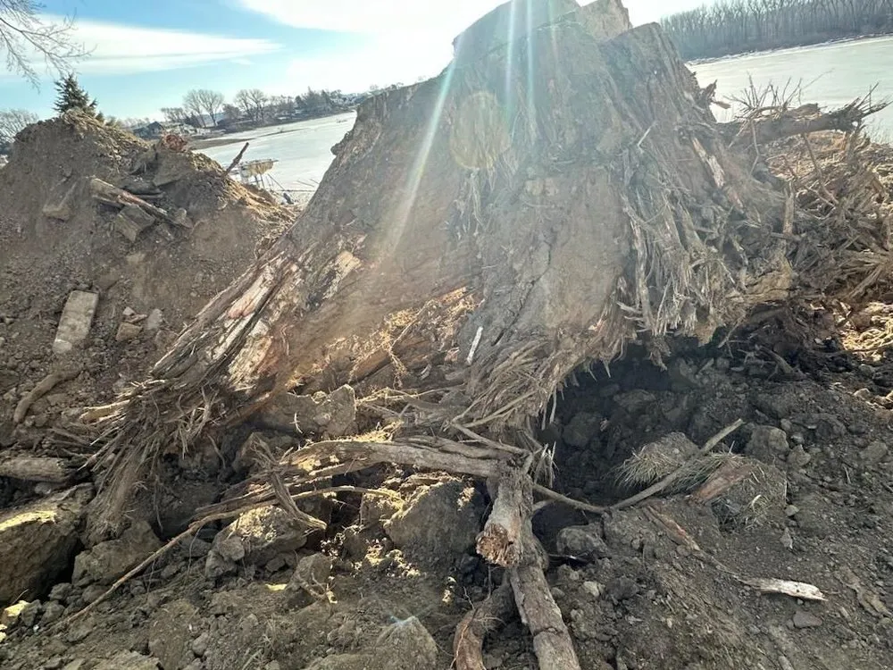 Reliable landscape design experts serving Sioux City, IA - Eric's Lawn, Landscaping & Tree Removal