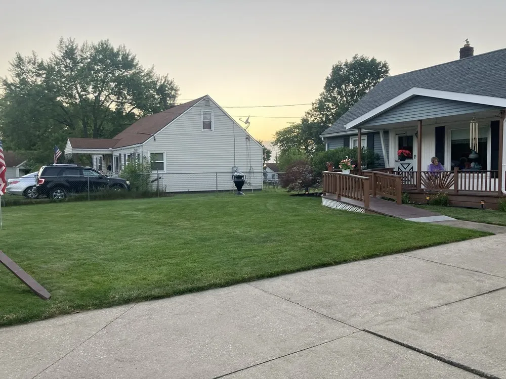 Professional garden landscaping for beautiful yards in Canton, OH by Erics Lawn Service