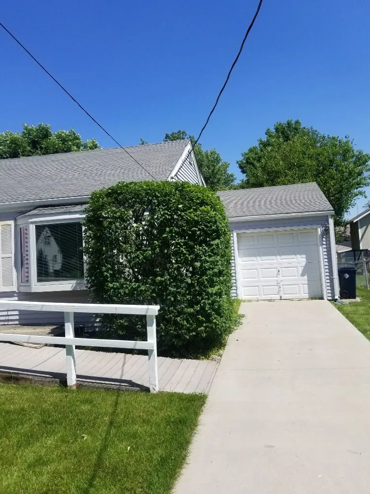 Top-rated landscape installation in Urbandale, IA - Eric's Mow N Guy