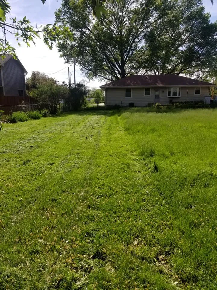 Professional landscape design in Urbandale, IA by Eric's Mow N Guy