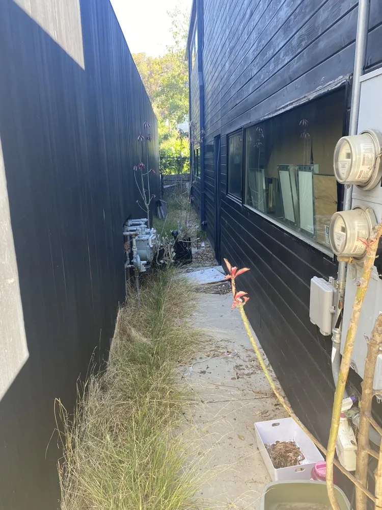 Affordable landscaping services in Los Angeles, CA by Eric’s Yard Work