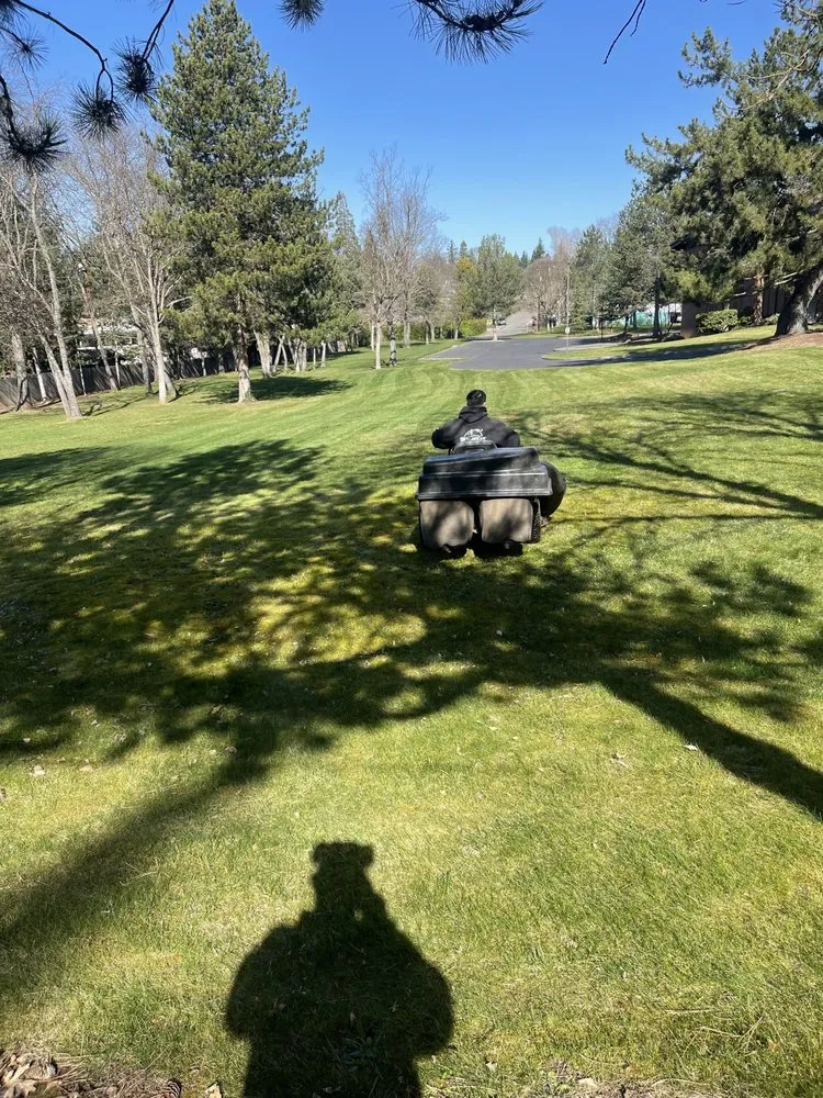 Custom yard maintenance in White City, OR - Eriks Landscape Maintenance