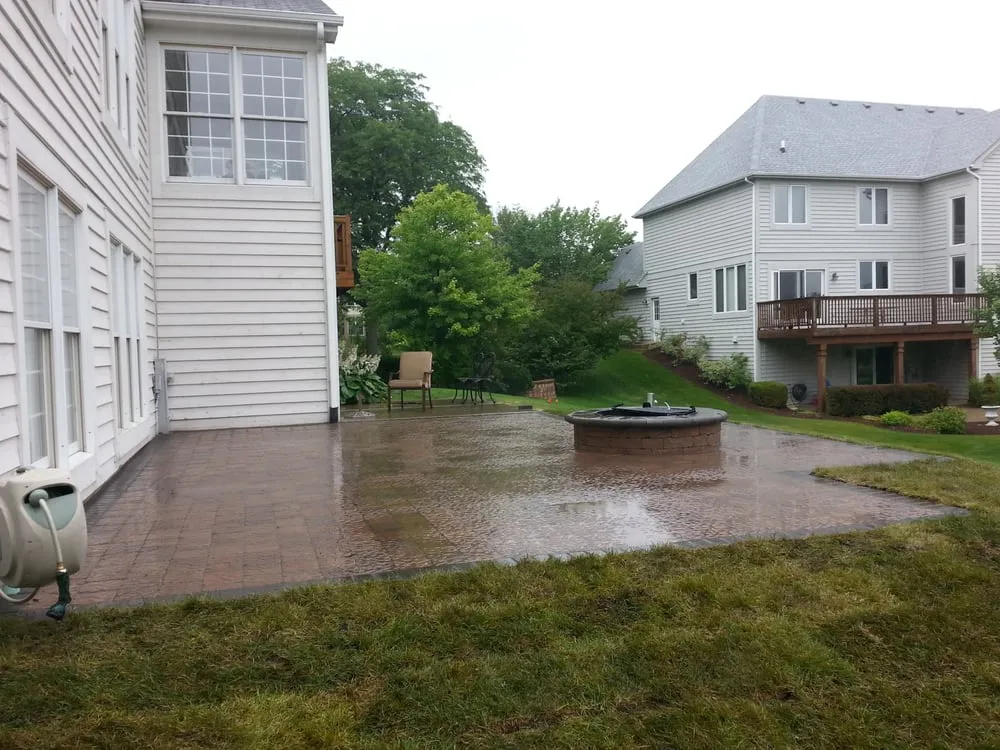 Professional lawn mowing service experts serving Bolingbrook, IL - Erik's Landscaping