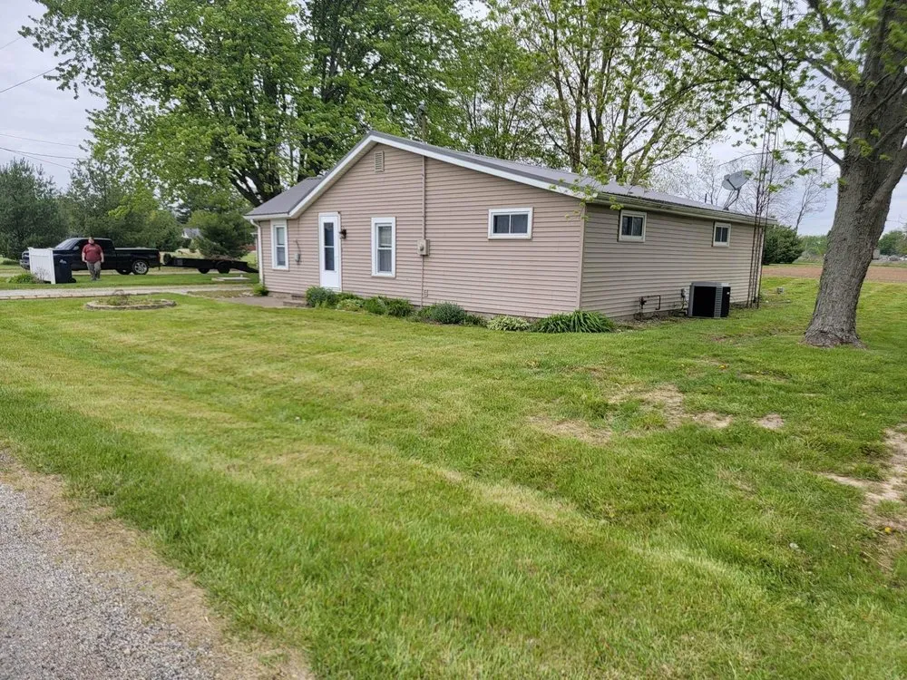 Custom landscape design experts serving New Castle, IN - Erik’s Tree and Landscaping