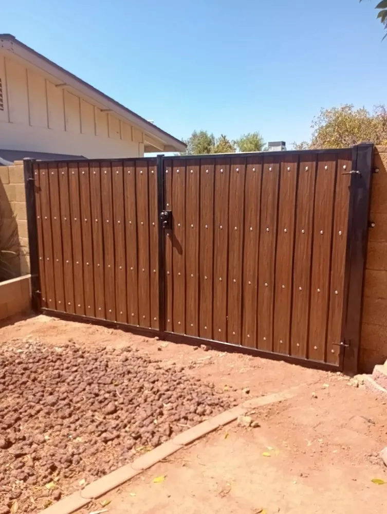 Top-rated yard cleanup service in Surprise, AZ - Ernesto Landscaping and Construction