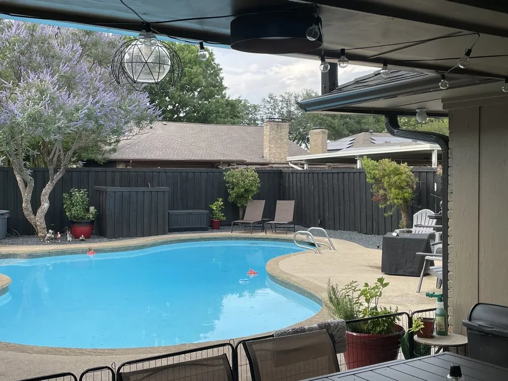 Affordable yard cleanup service for year-round maintenance in Dallas, TX by Ernestos Landscaping And Irrigation