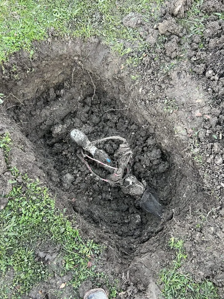 Custom lawn mowing service with custom design across Dallas, TX - Ernestos Landscaping And Irrigation