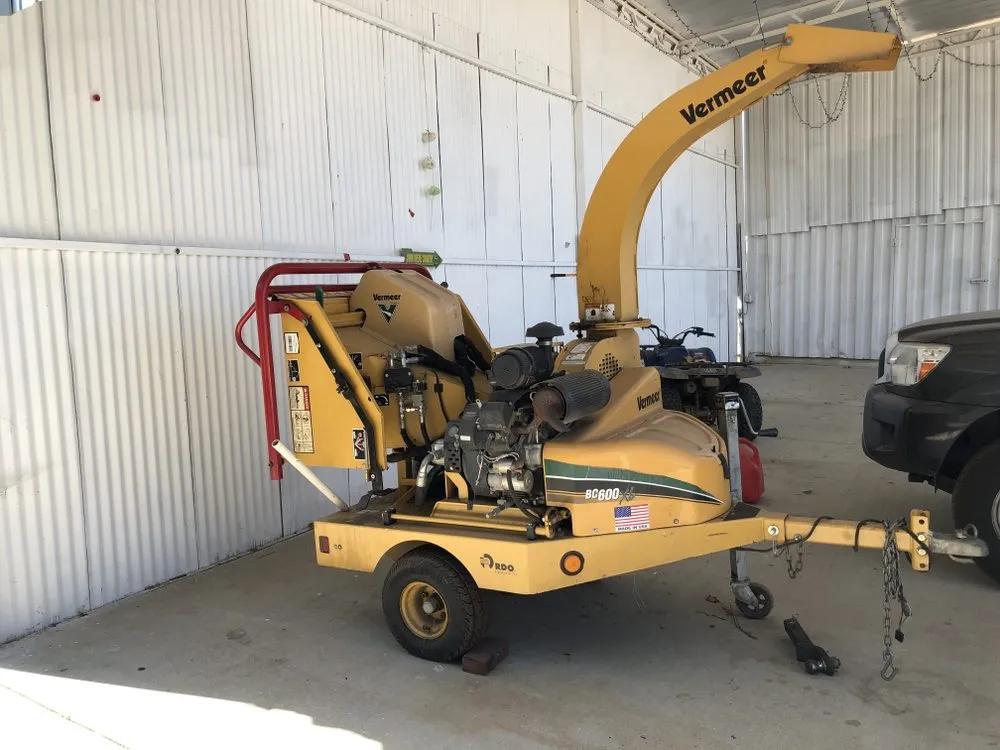 Top-rated yard cleanup service experts serving Perris, CA - Ernesto’s Landscaping