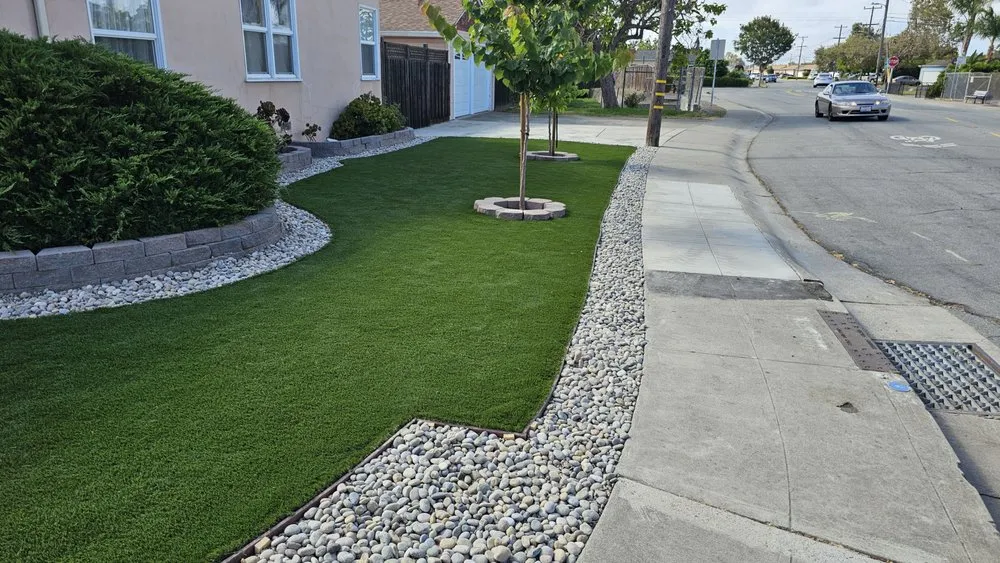 Professional lawn mowing service experts serving San Lorenzo, CA - Ernesto's Landscaping