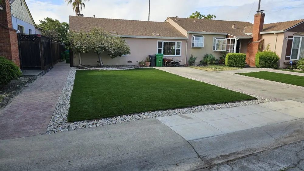 Trusted yard cleanup service for homes in San Lorenzo, CA by Ernesto's Landscaping
