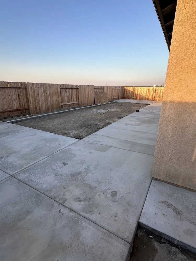 Custom landscape installation experts serving Bakersfield, CA - Ernesto’s Landscaping Service