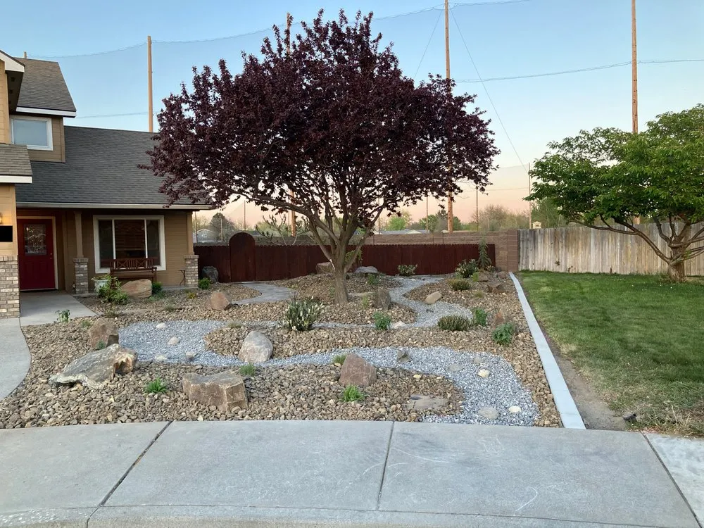 Custom residential landscaping experts serving Kennewick, WA - Ernie's Landscaping