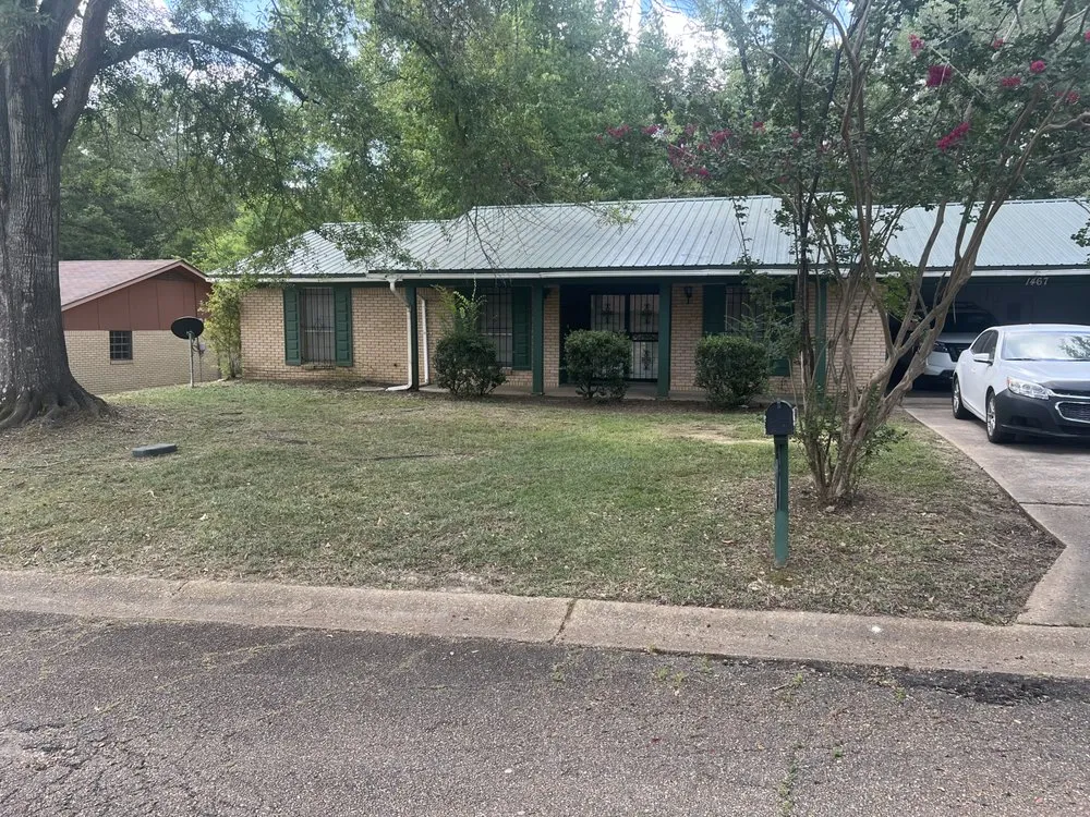 Professional landscape installation in Jackson, MS by Ernie’s Lawn Care