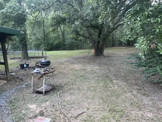 Ernie’s Lawn Care Logo