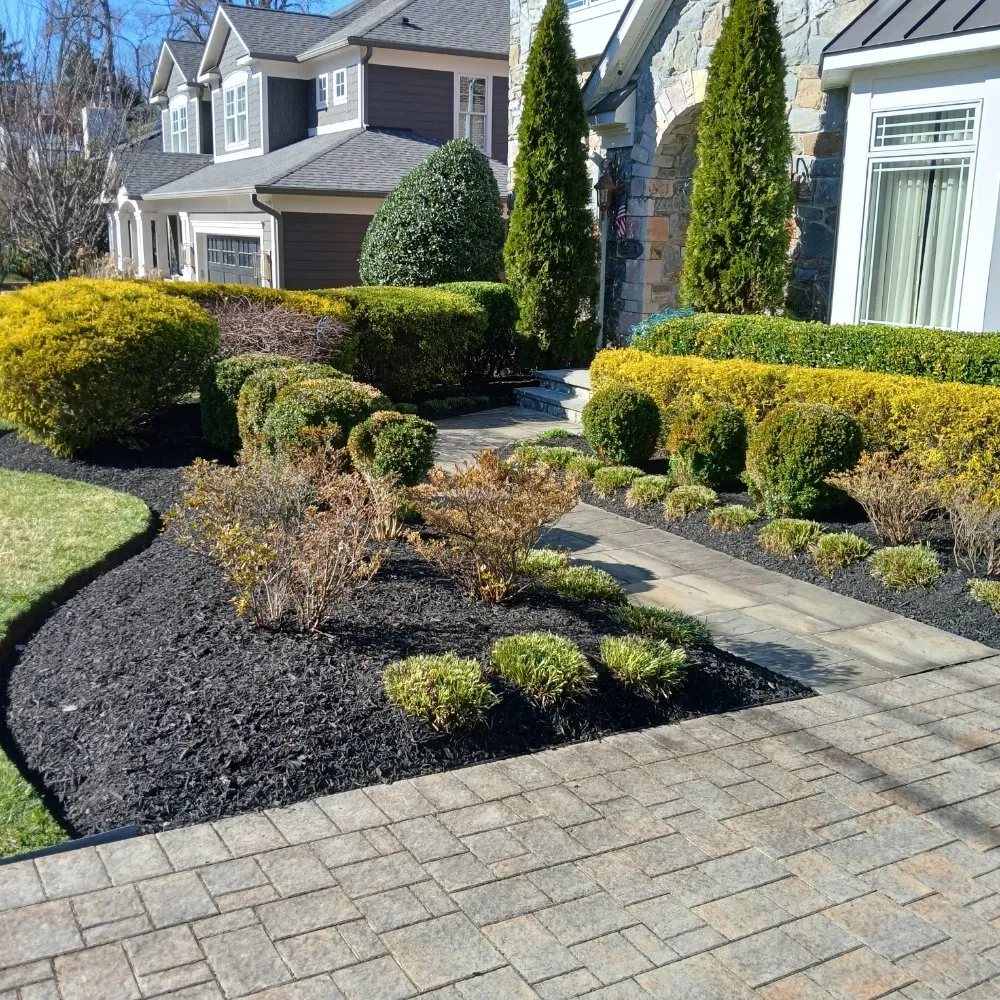 Reliable lawn care service experts serving Windsor Mill, MD - Ervin's Landscaping