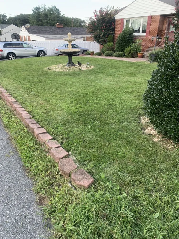 Affordable garden landscaping in Forest Heights, MD by E’s Landscaping & Power Washing