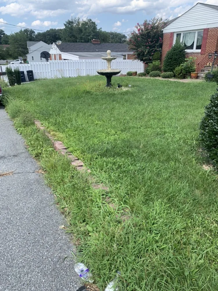 Custom lawn mowing service in Forest Heights, MD - E’s Landscaping & Power Washing