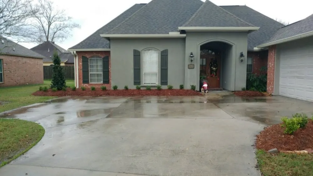 Top-rated lawn care service for outdoor upgrades in Denham Springs, LA by E's Landscaping